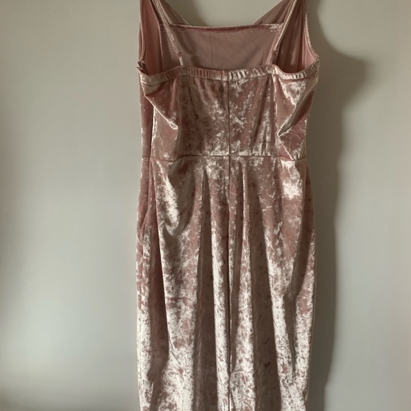 Velvet Spaghetti Strap Dress !! 🎀 - Picture 4 of 7